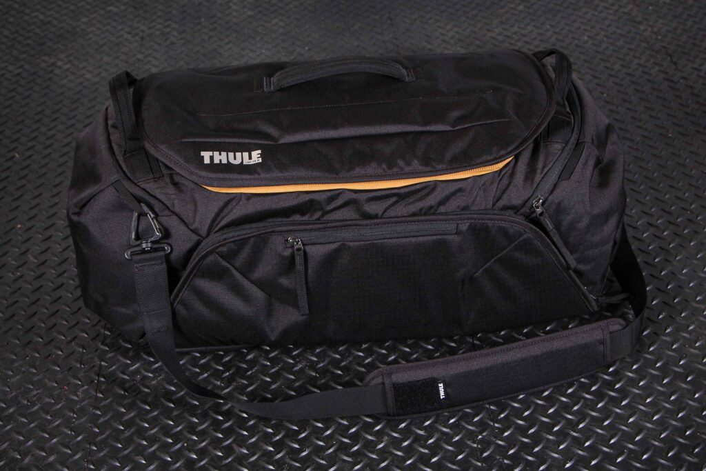 2023 Thule RoundTrip bike duffel black – 1.jpg