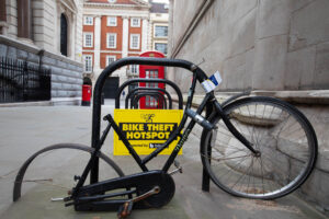 Bike theft hotspot sign (Bikmo)