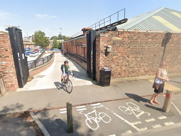 Lowther Terrace cycle path, York Station