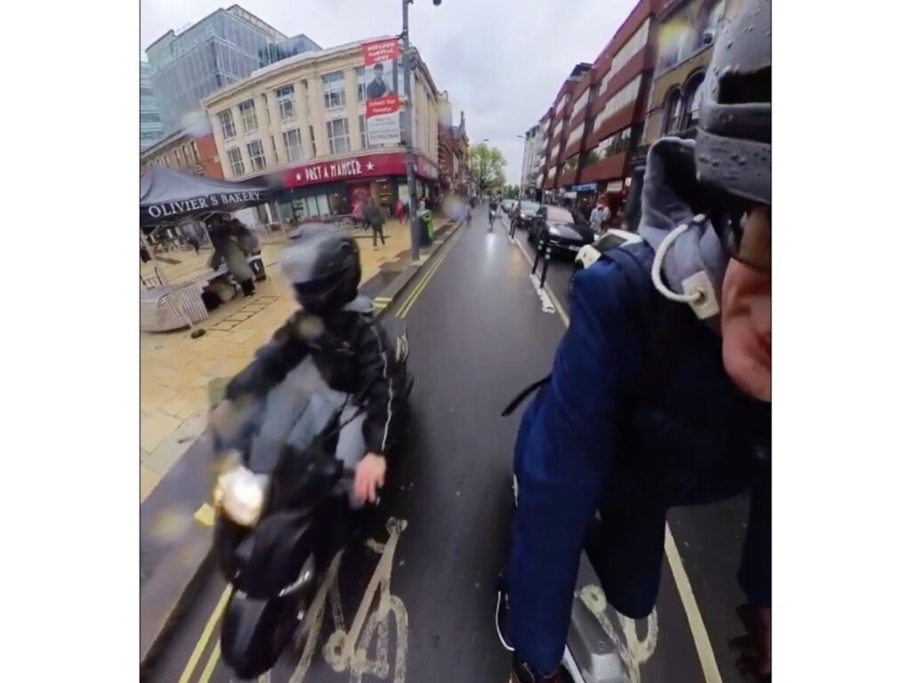 Motorcyclist close pass on Jeremy Vine