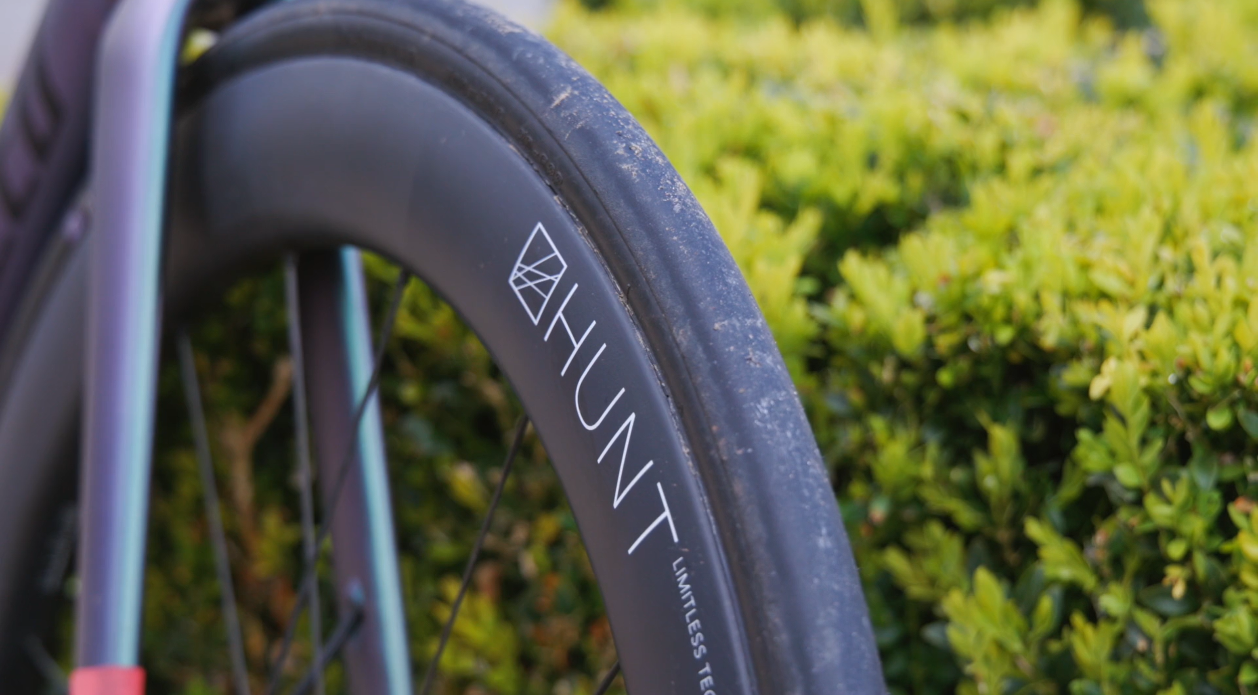 2024 Hunt Limitless 60 front wheel rim wider than tyre