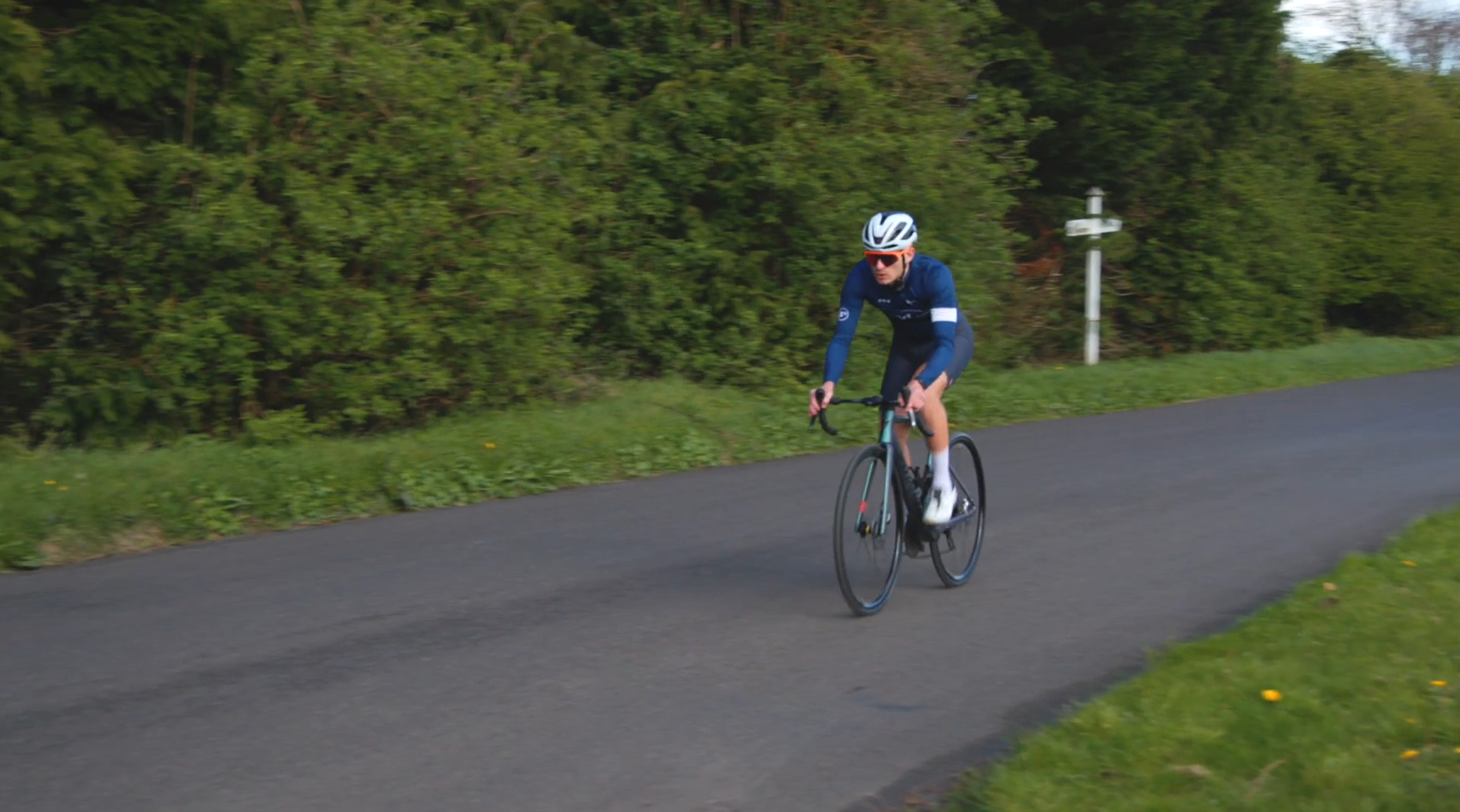 2024 Specialized Allez sprint jamie riding shot road.cc kit