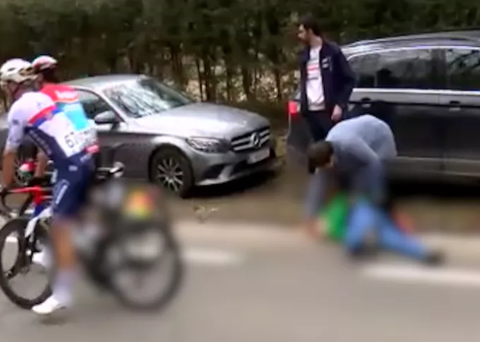 Tour of Flanders 2024 crash via VRT