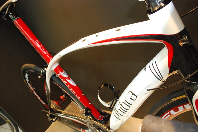 Carrera Phibra downtube
