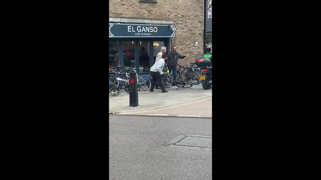 Angle grinder bike thieves (Ben Derbyshire/Twitter)