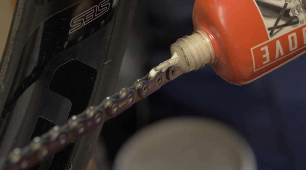2024 chain cleaning lube chain links Smoove wax based