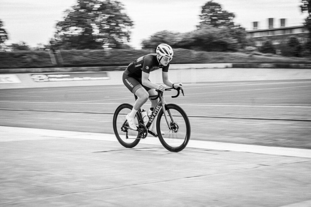 2024 Van Rysel RCR Pro roubaix velodrome black and white