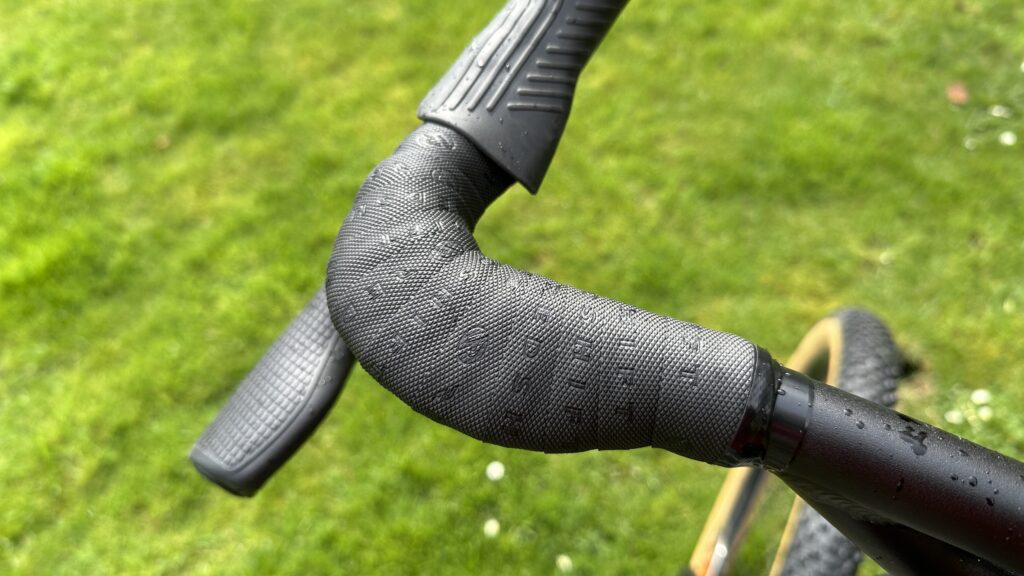 2024 Redshift Sports Cruise Control Drop Bar Top Grips – closeup.JPG
