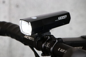 2024 Zoopabaus SC500CF Front Bike Light – works with Apple Find My – 2.jpg