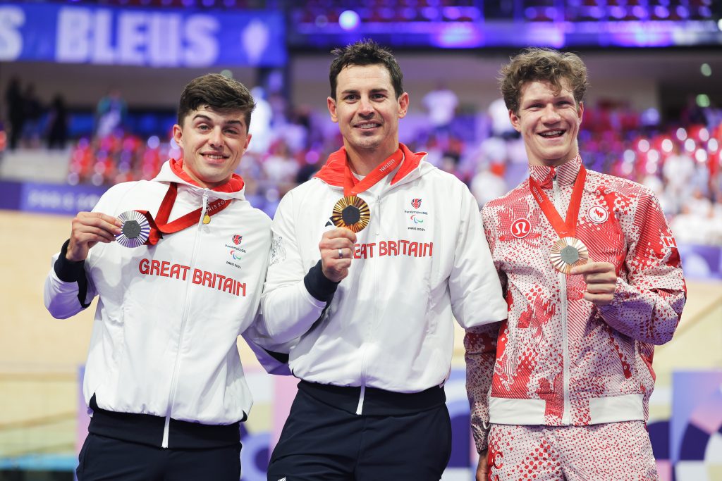 Jaco van Gass wins C3 3,000m individual pursuit gold, and Finlay Graham wins silver, 2024 Paris Paralympics (Alex Whitehead/SWpix.com)