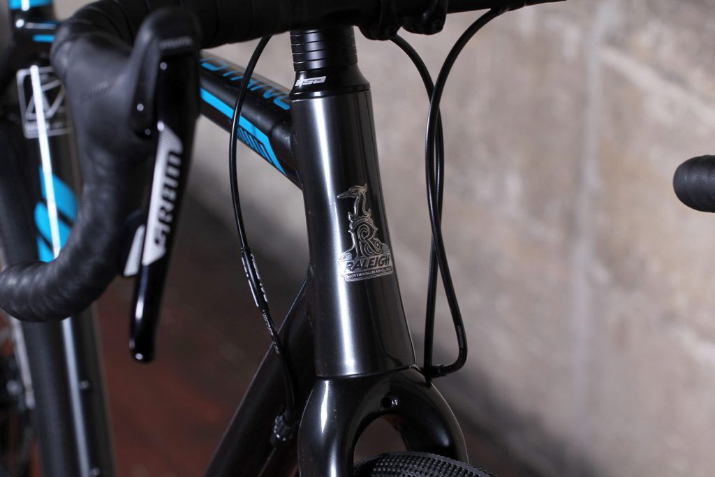 Raleigh Mustang Elite &ndash; head tube badge.jpg