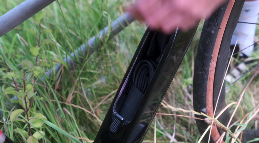 2024 Ribble Allroad SLR frame storage