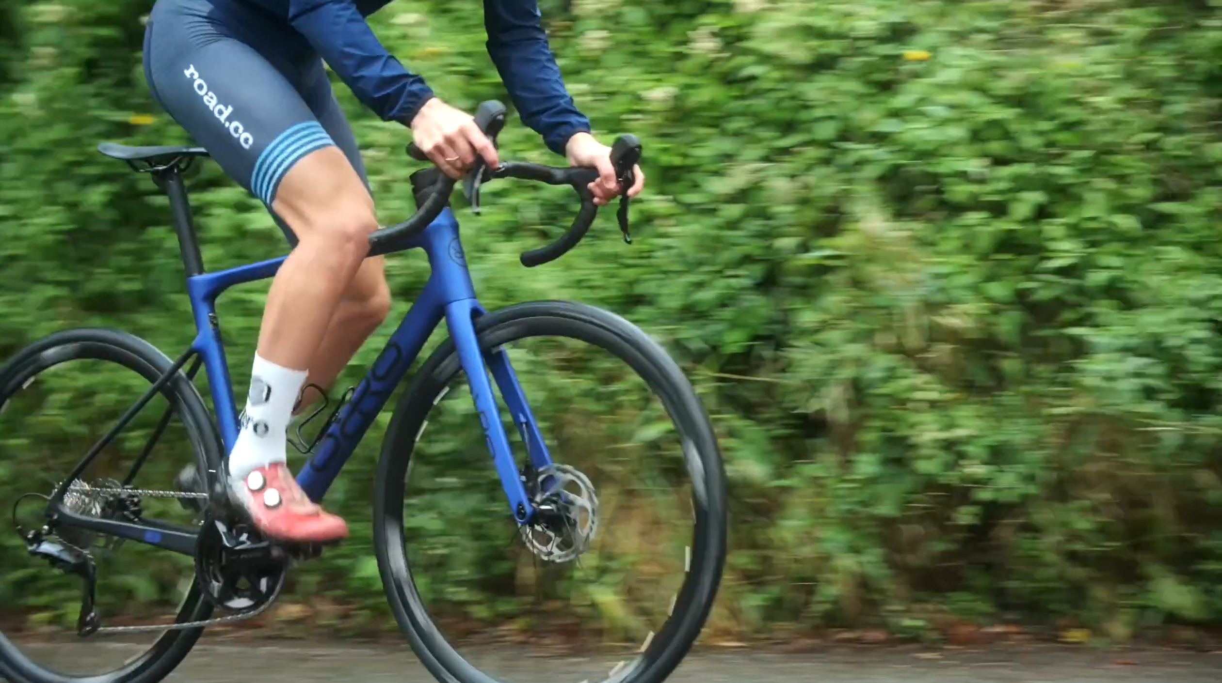 2024 road bike vs gravel bike orro gold stc climbing