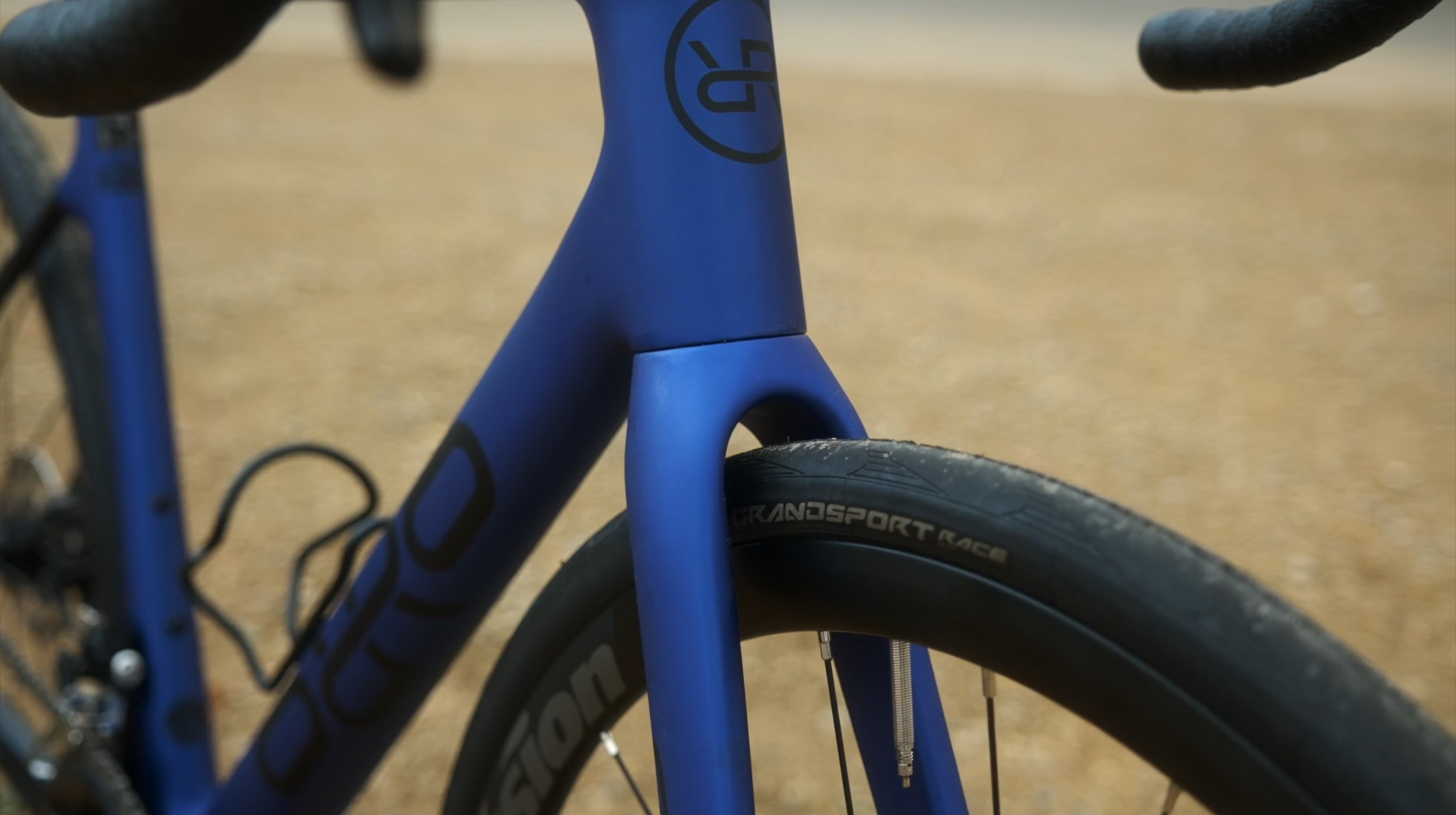 2024 road bike vs gravel bike orro gold stc fork angle