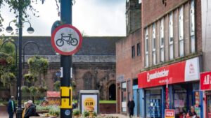 Bedworth No Cycling sign