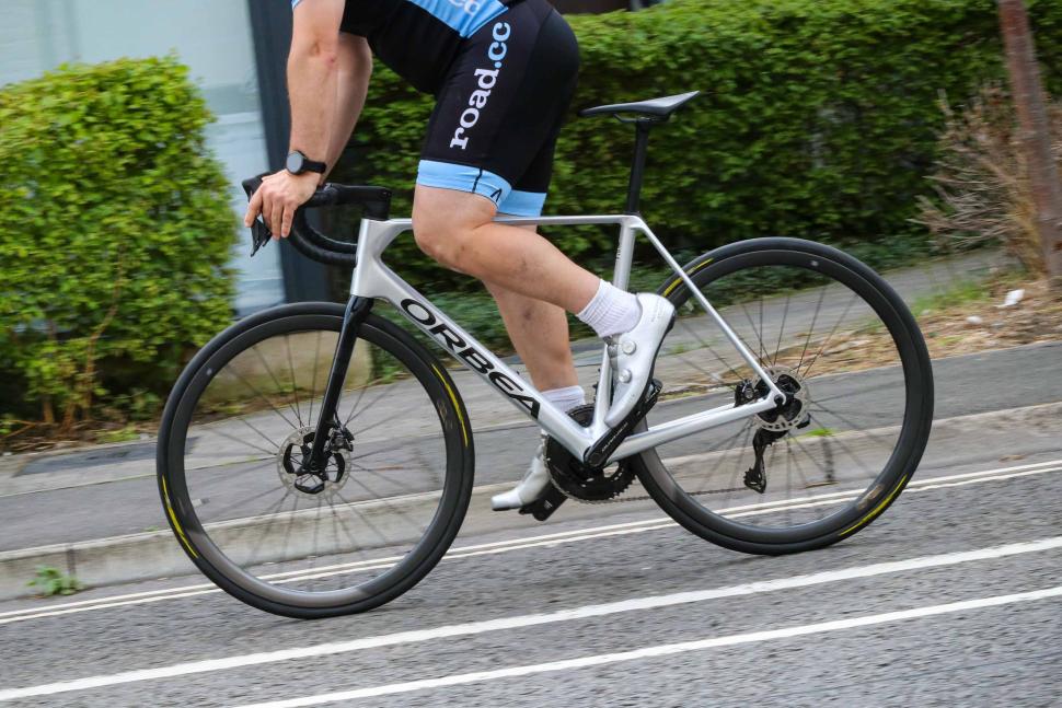 2024 Orbea Orca M10iLTD PWR – riding 4.jpg