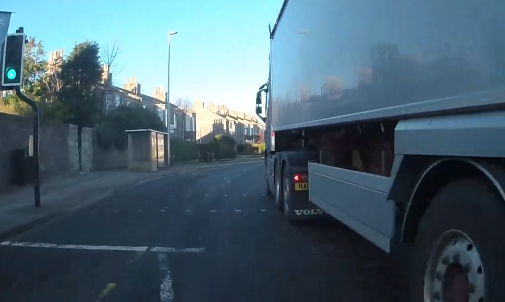 HGV driver close passes cyclist, before cyclist is pulled over for &lsquo;phone use&rsquo; (Liam, Twitter)