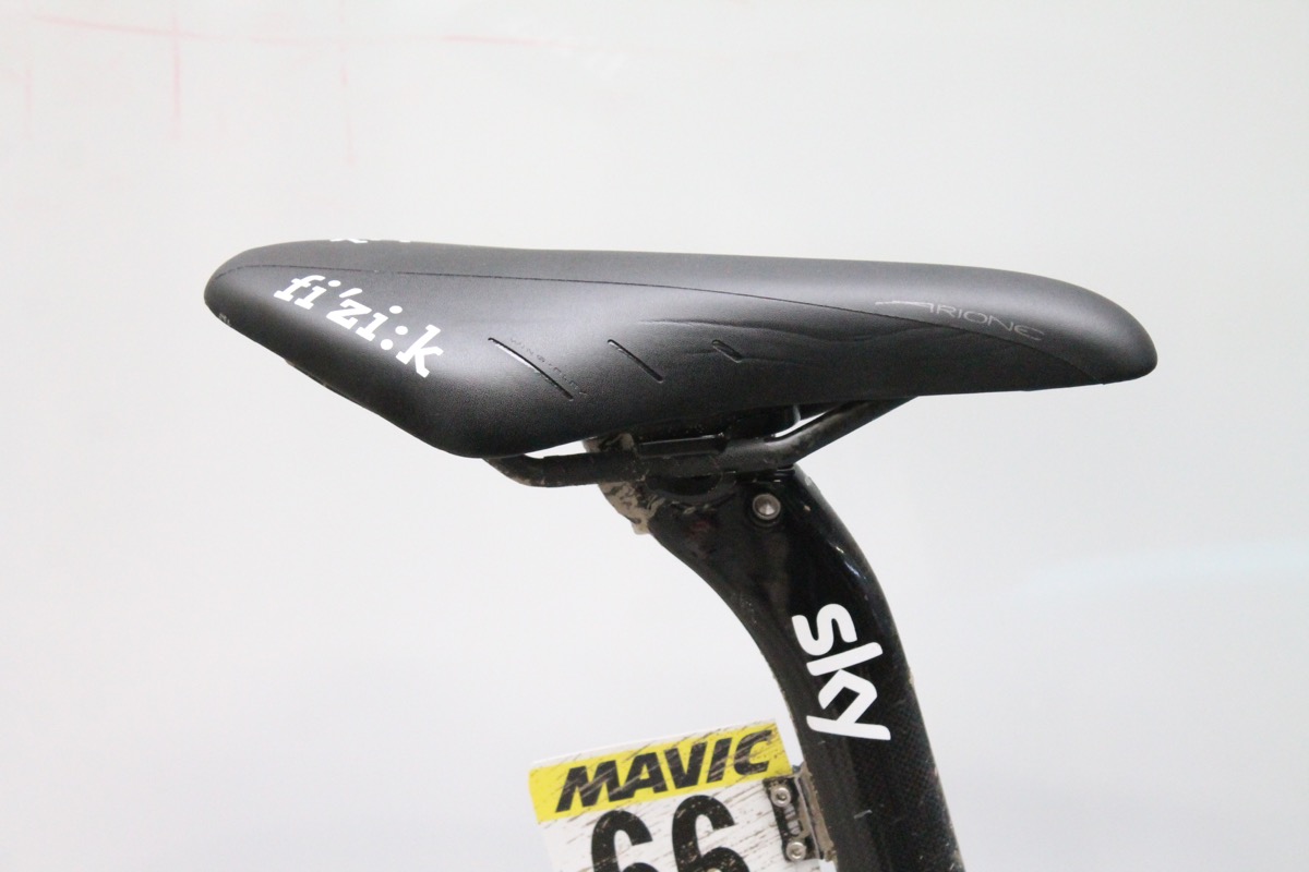 Pinarello Dogma K8-S Ian Stannard Paris Roubaix 2016 – 2 (1)