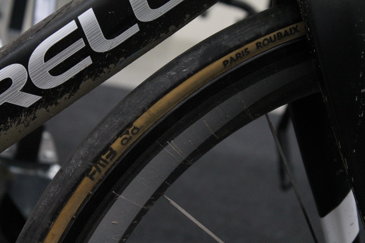 Pinarello Dogma K8-S Ian Stannard Paris Roubaix 2016 – 6 (1)