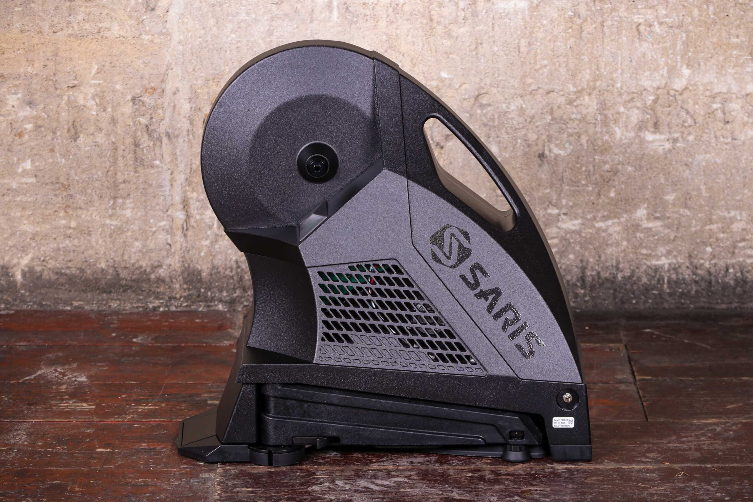 Saris H3 Direct Drive Smart Trainer &ndash; folded side