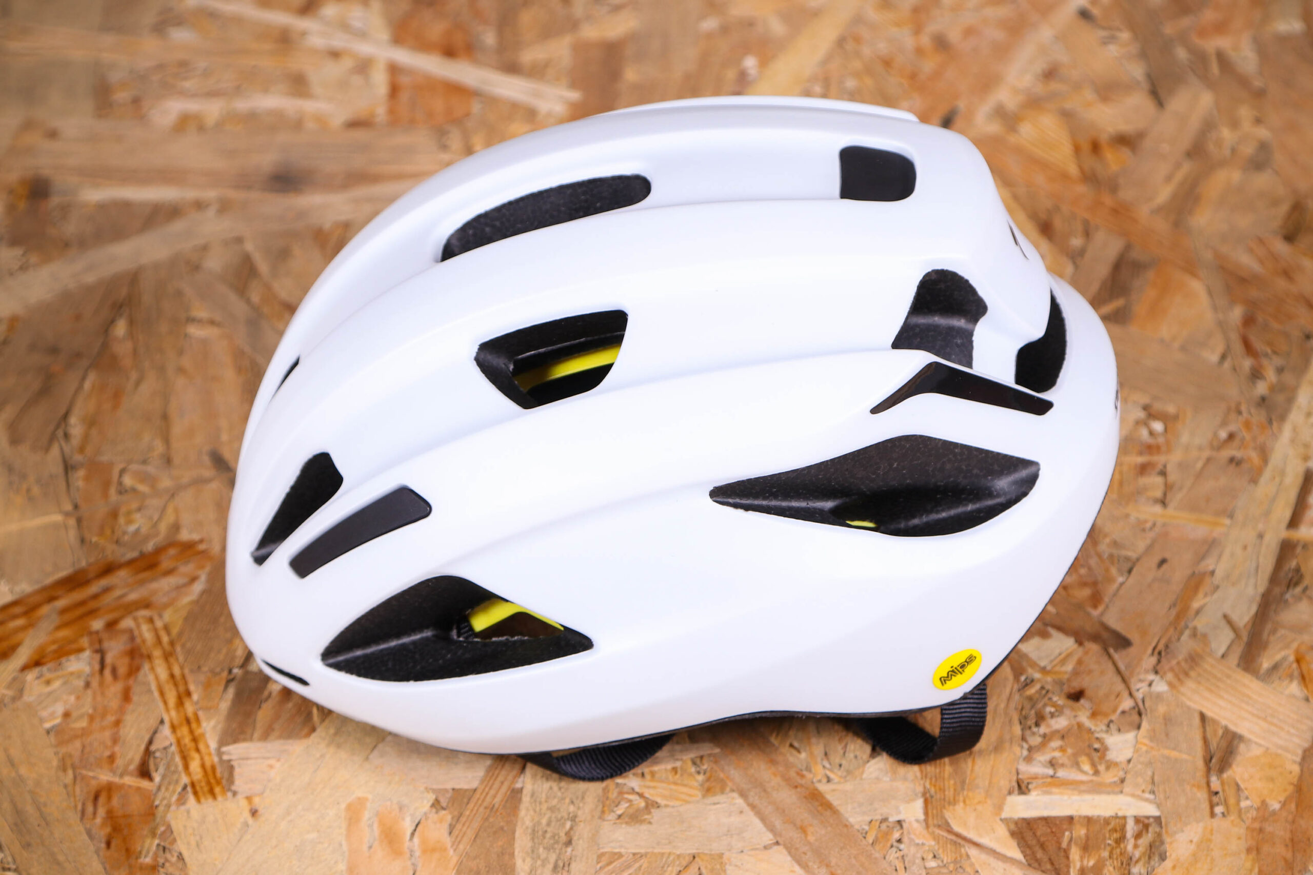 2022 Specialized Align II helmet &ndash; side