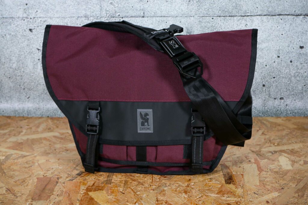 2024 Chrome Citizen 15L Messenger – front.jpg