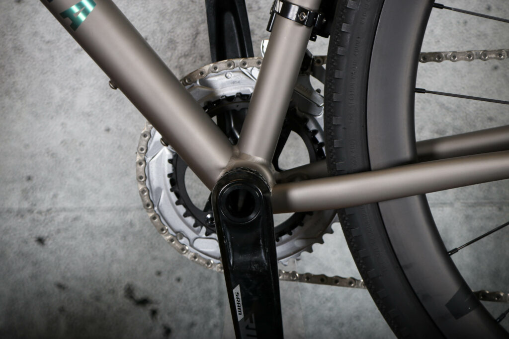 2024 Gloria All-Road Titanium – bottom braket.jpg