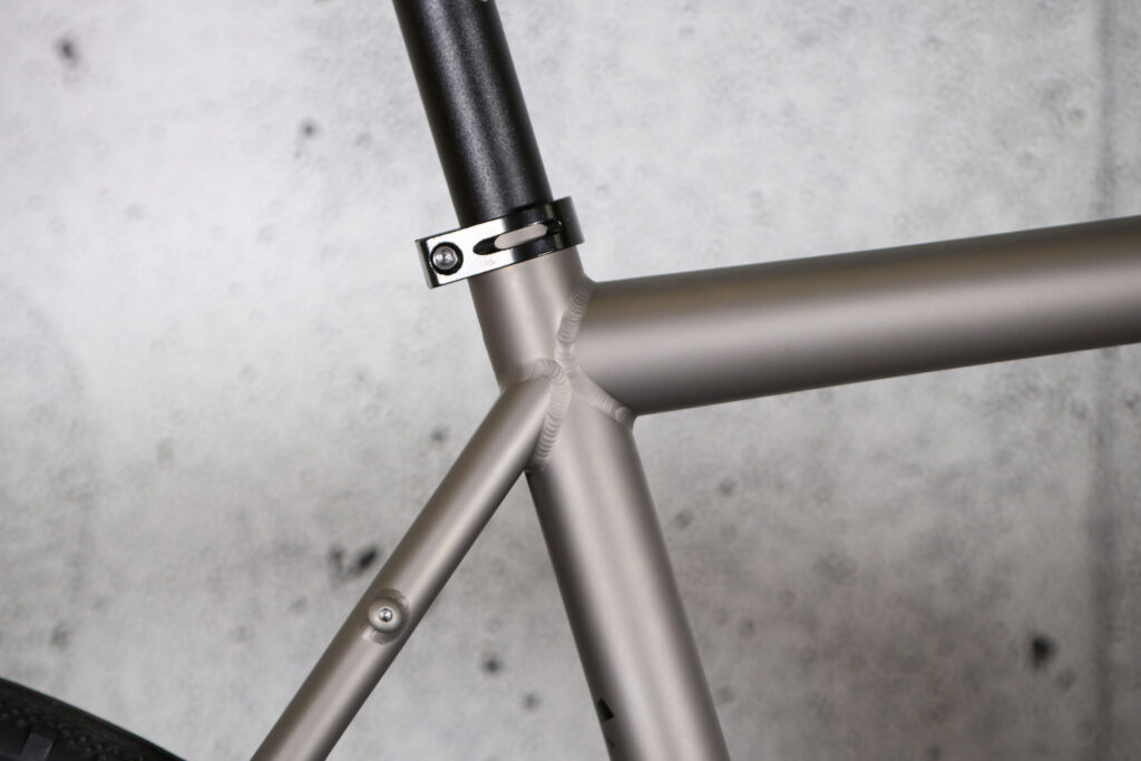 2024 Gloria All-Road Titanium – seat tube junction.jpg