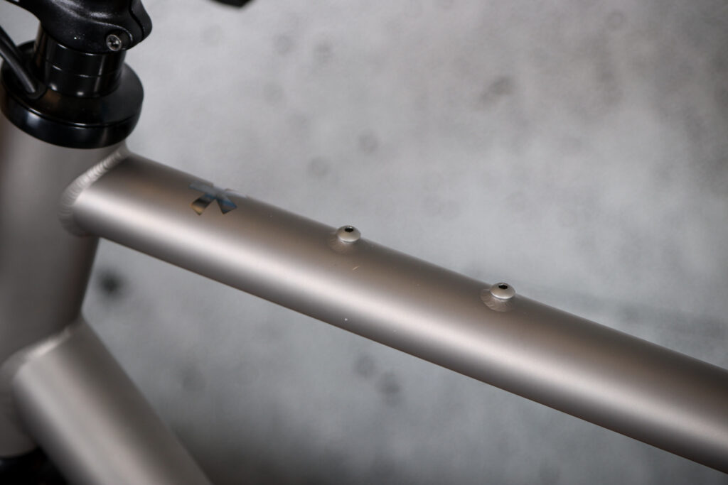 2024 Gloria All-Road Titanium – top tube bosses.jpg