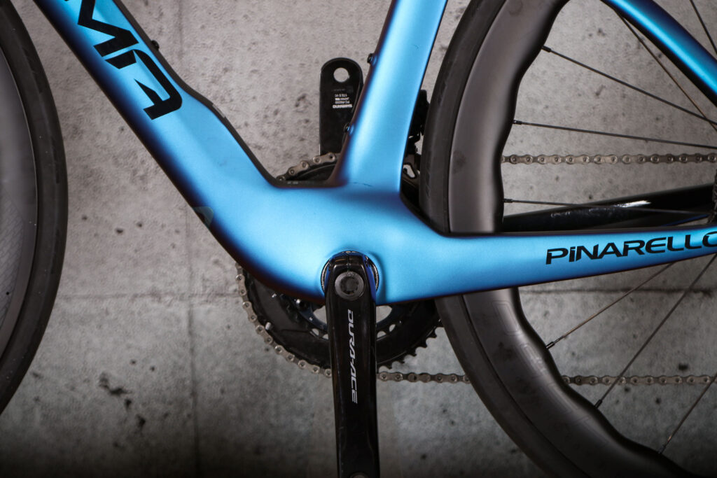 2024 Pinarello Dogma F Dura Ace Di2 – bottom bracket.jpg