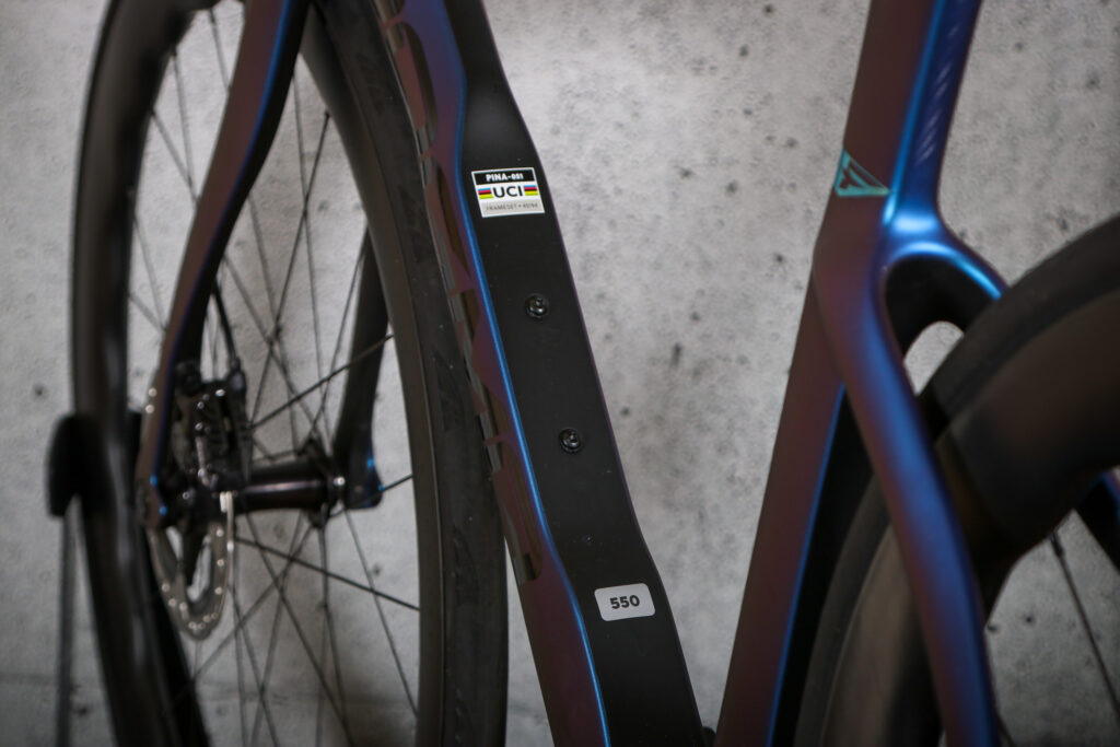2024 Pinarello Dogma F Dura Ace Di2 – down tube bosses.jpg