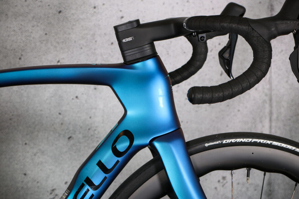 2024 Pinarello Dogma F Dura Ace Di2 – head tube.jpg