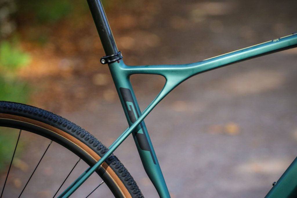 GT Grade Carbon Expert – seat tube junction.jpg