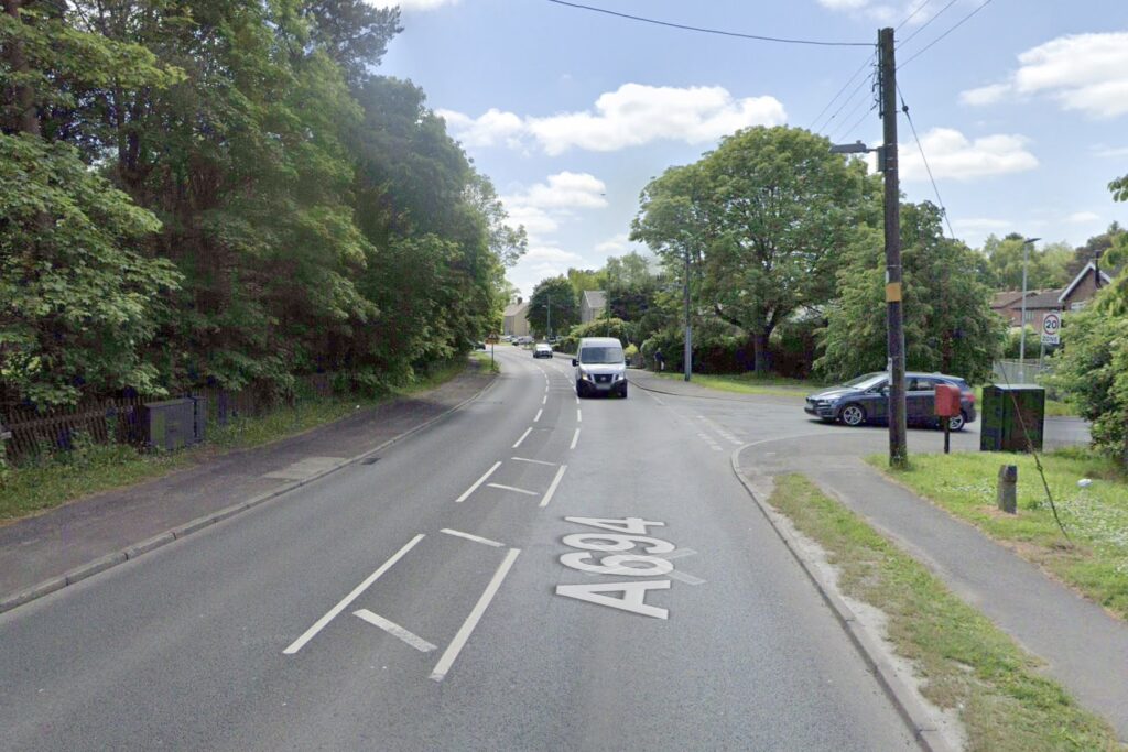 Lockhaugh Rd ahead of Sherburn Park Drive turn, Rowlands Gill
