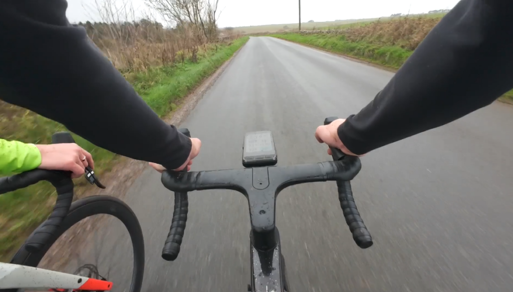 Rouvy vid Jamie riding on a flat road