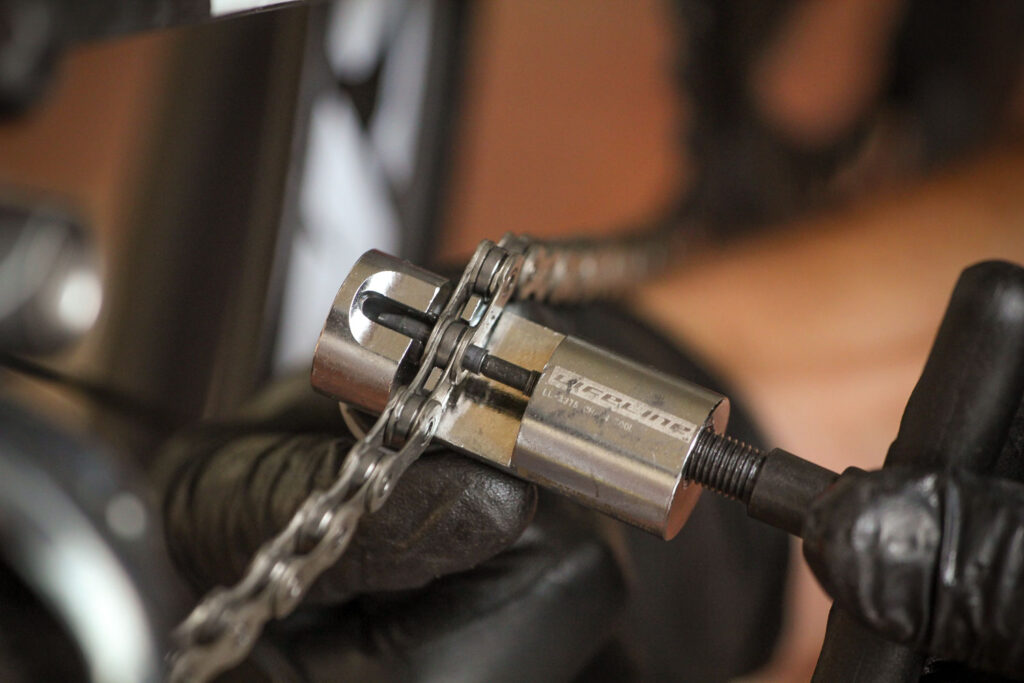 How to change your chain – lead