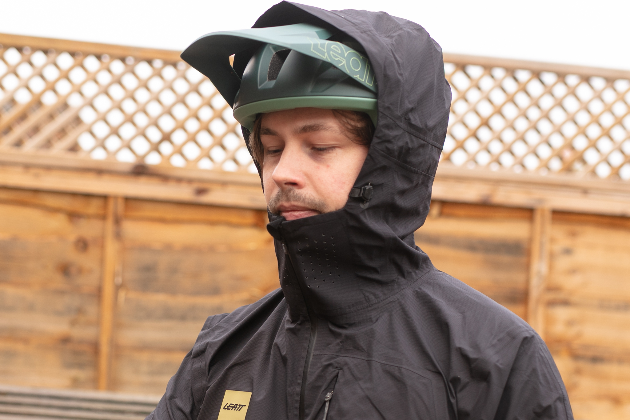 2026-leatt-hydradri-6.0-jacket-hood.jpg