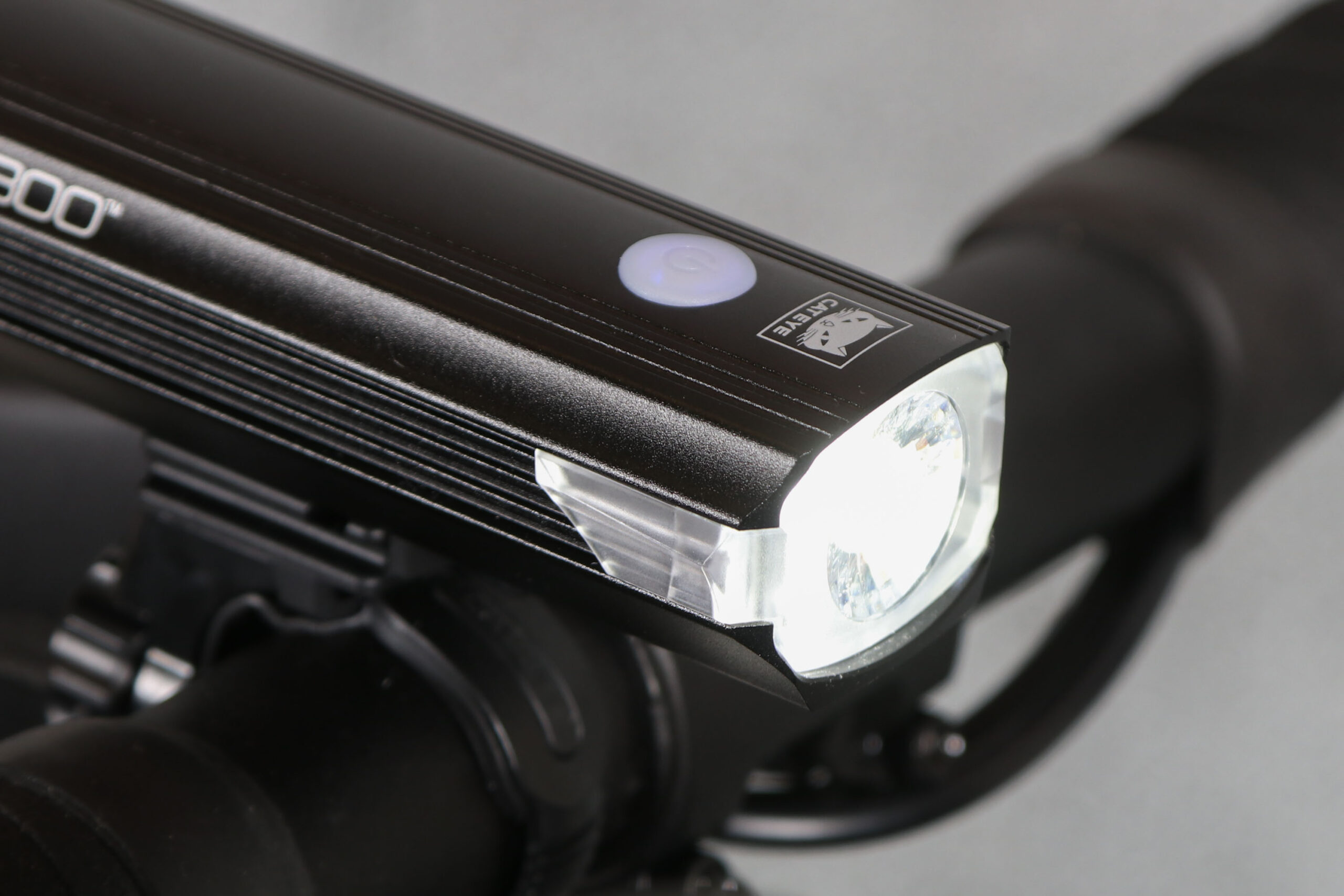 2025-cateye-ampp1300-lens-scaled.jpg
