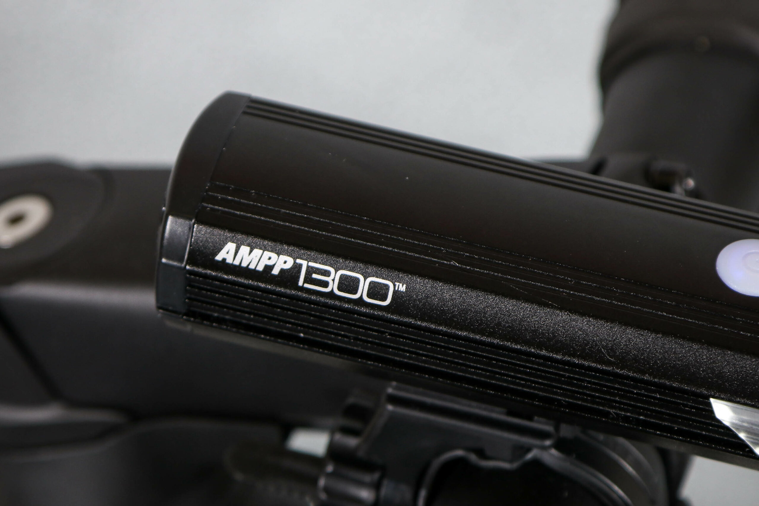 2025-cateye-ampp1300-rear-scaled.jpg