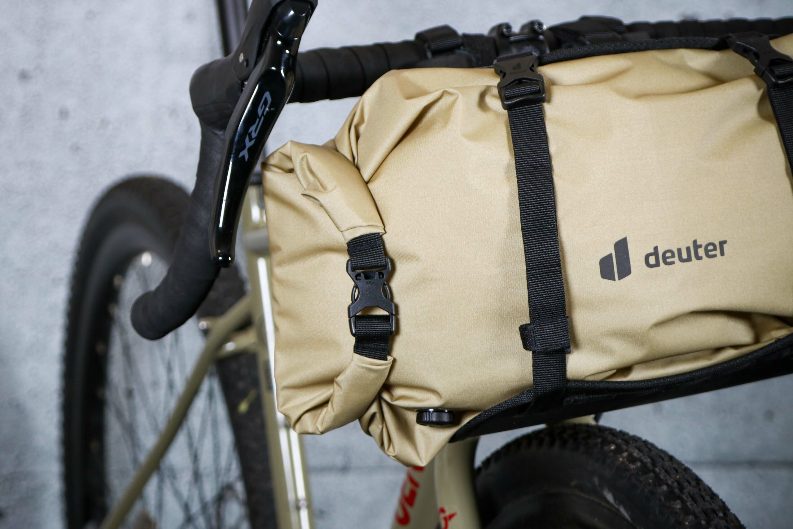2025-deuter-cabezon-hb-14-roll-top-closure-scaled.jpg