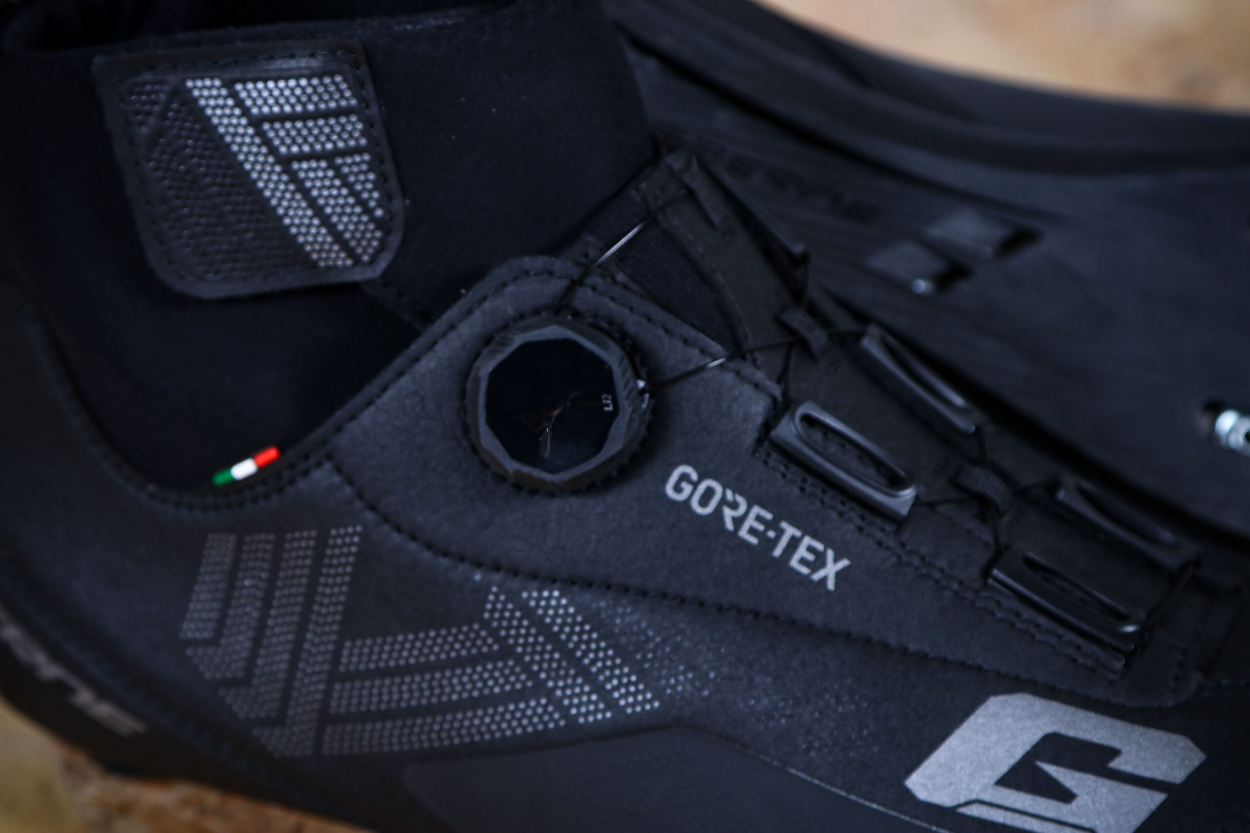 2025-gaerne-gice-storm-road-10-gore-tex-black-dial-scaled.jpg