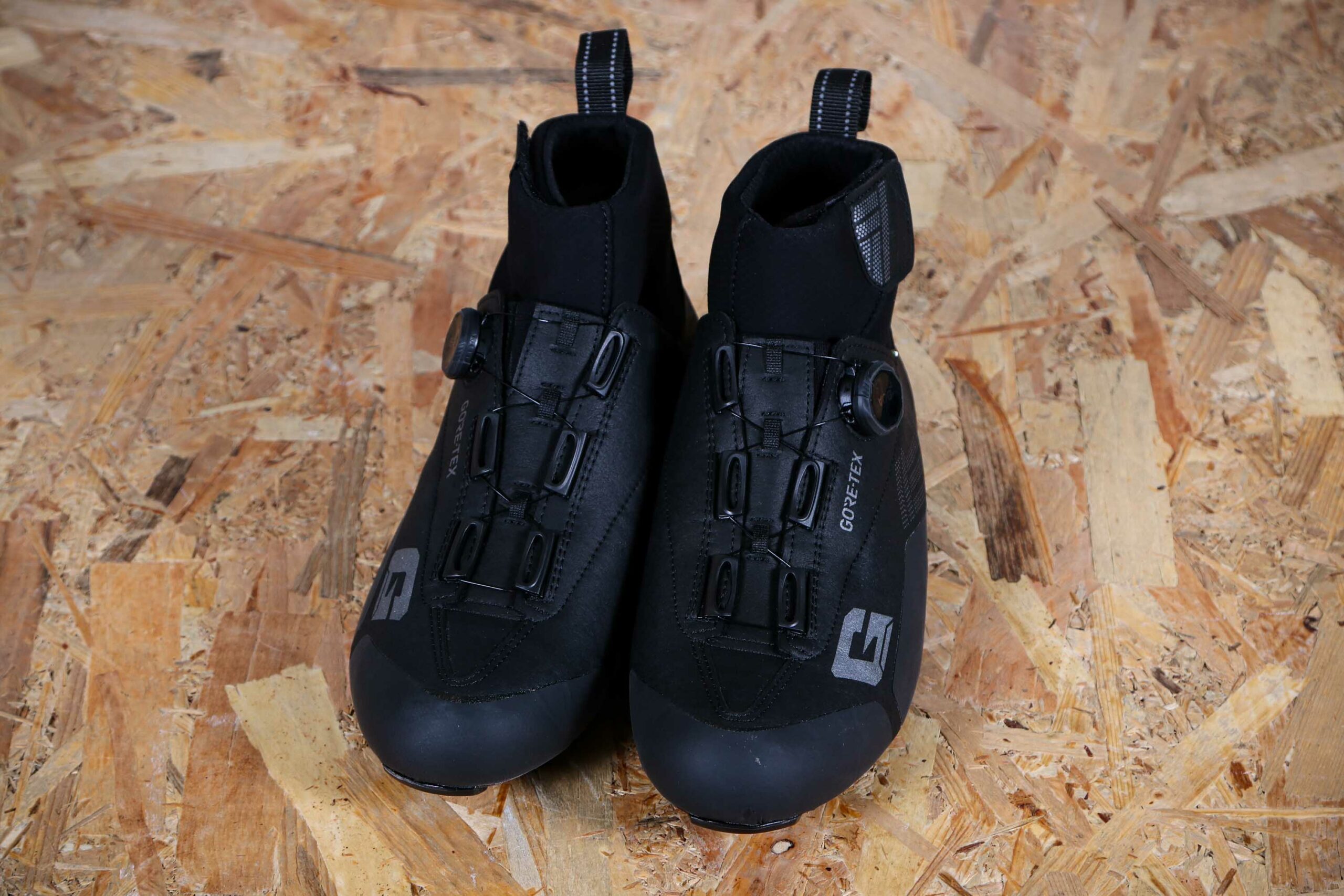 2025-gaerne-gice-storm-road-10-gore-tex-black-front-scaled.jpg