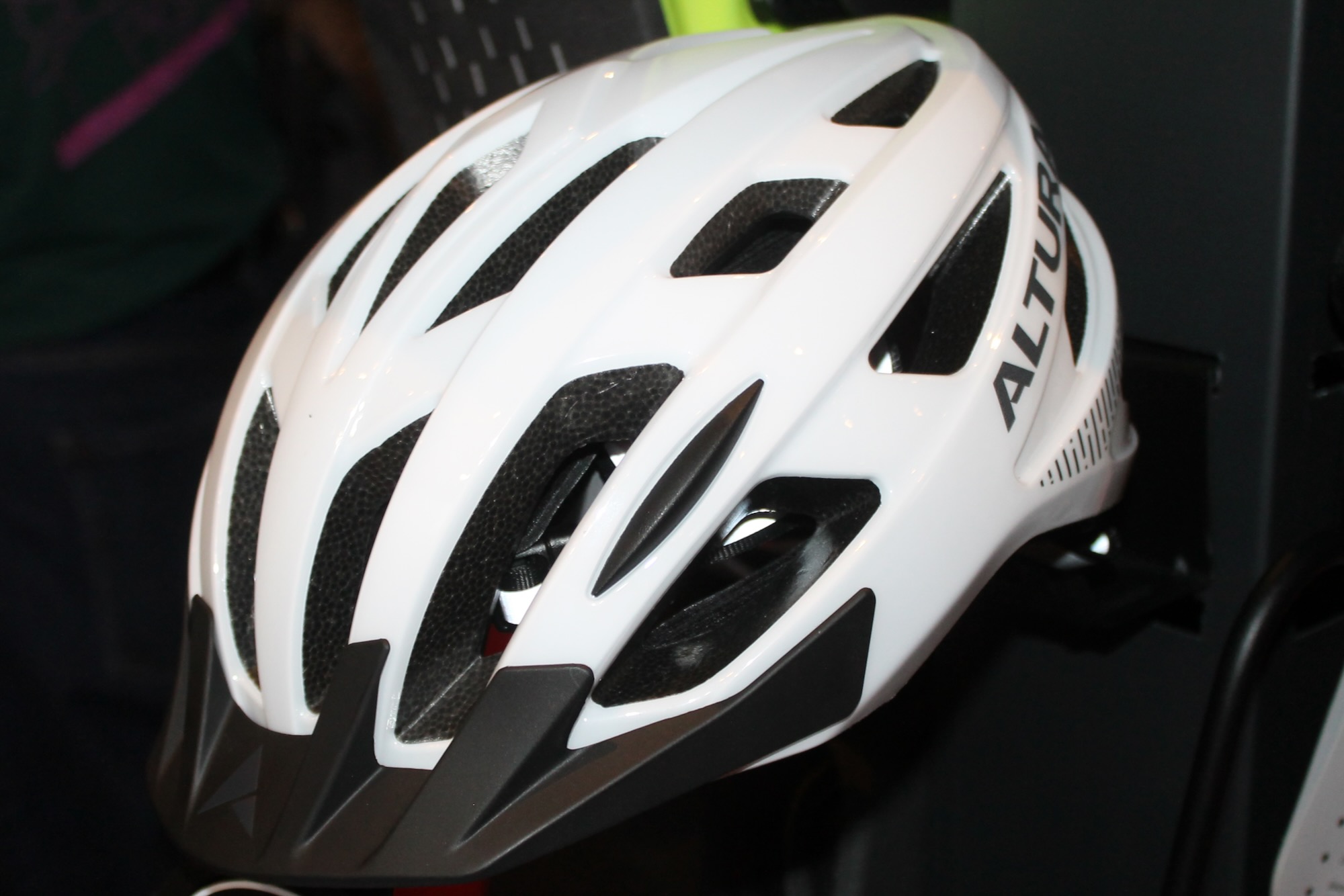 2026 Core Altura Airstream helmet