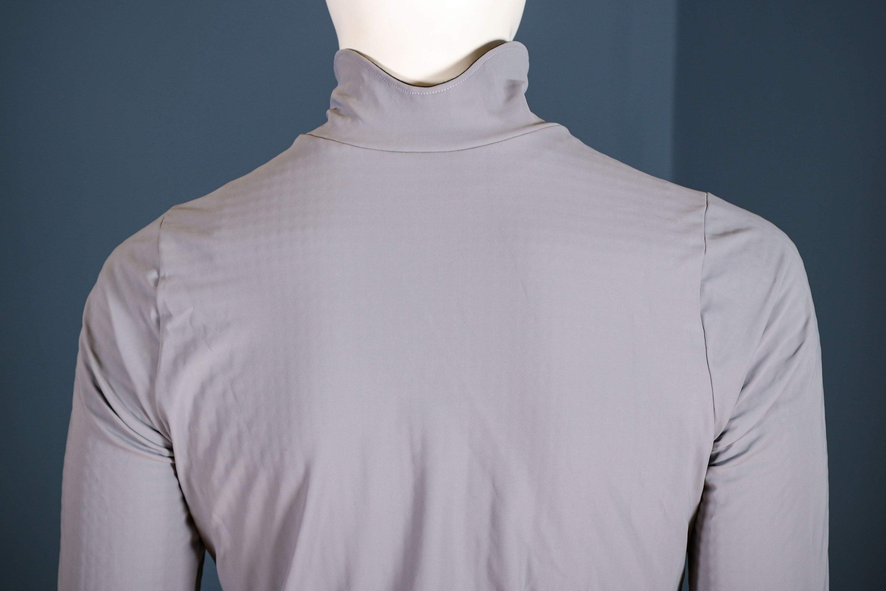 2026-Lusso-Paragon-Deep-Winter-Jacket-shoulders.jpg