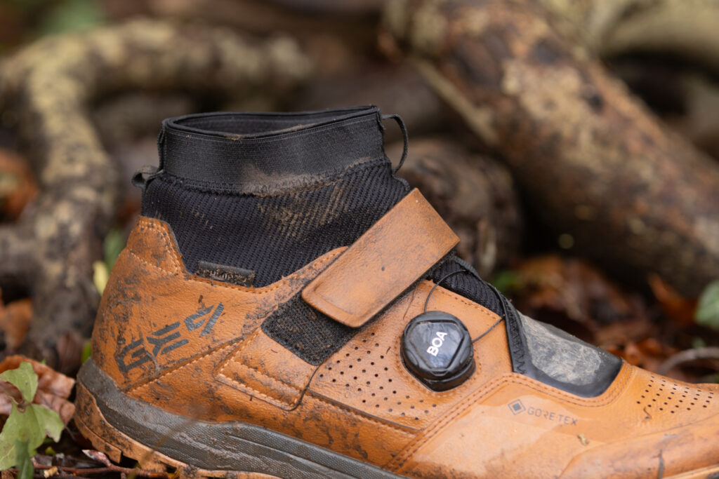 2026 Shimano GE900 GTX strap