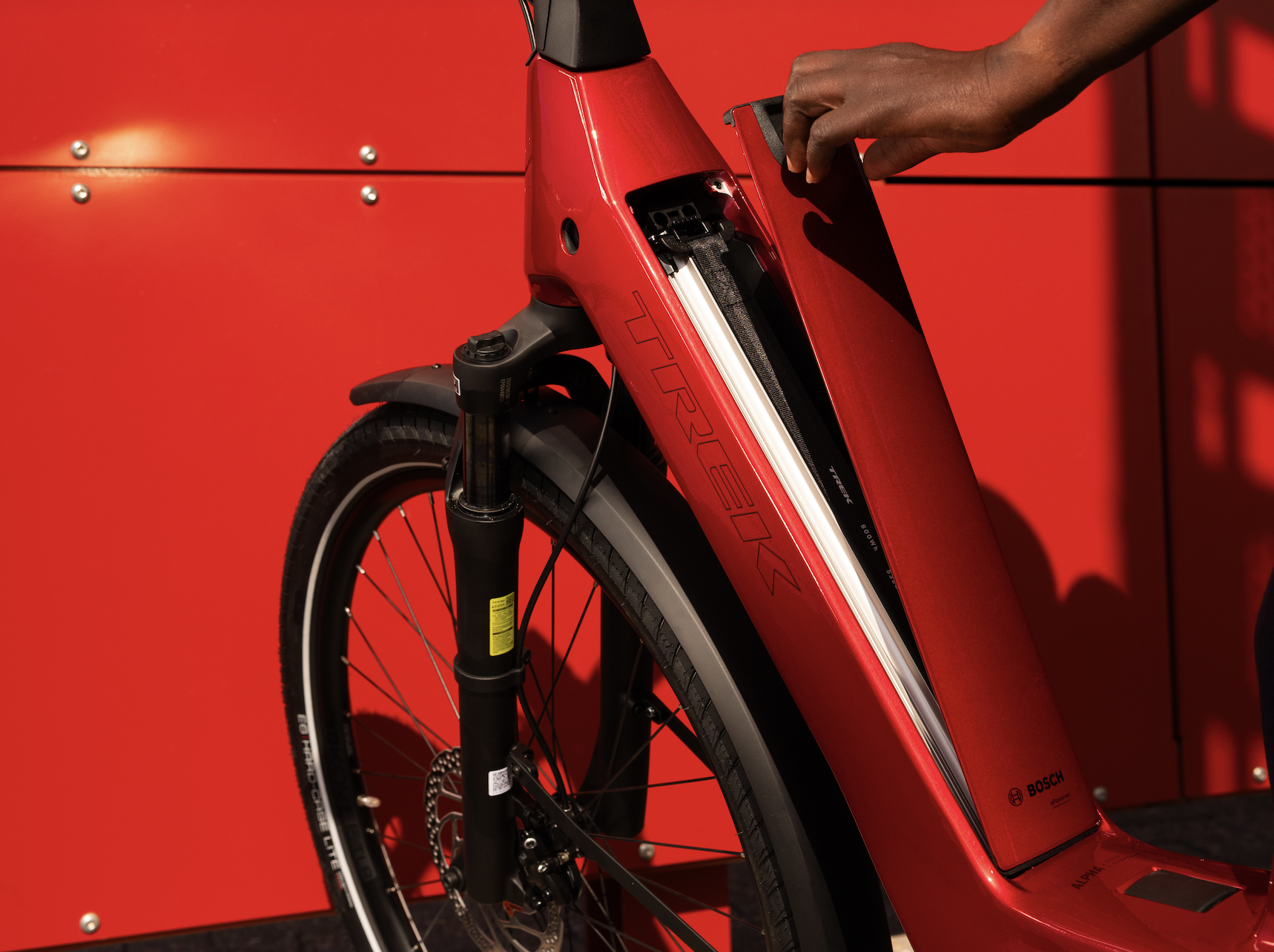2026 Trek Charter+ e-bike removable battery