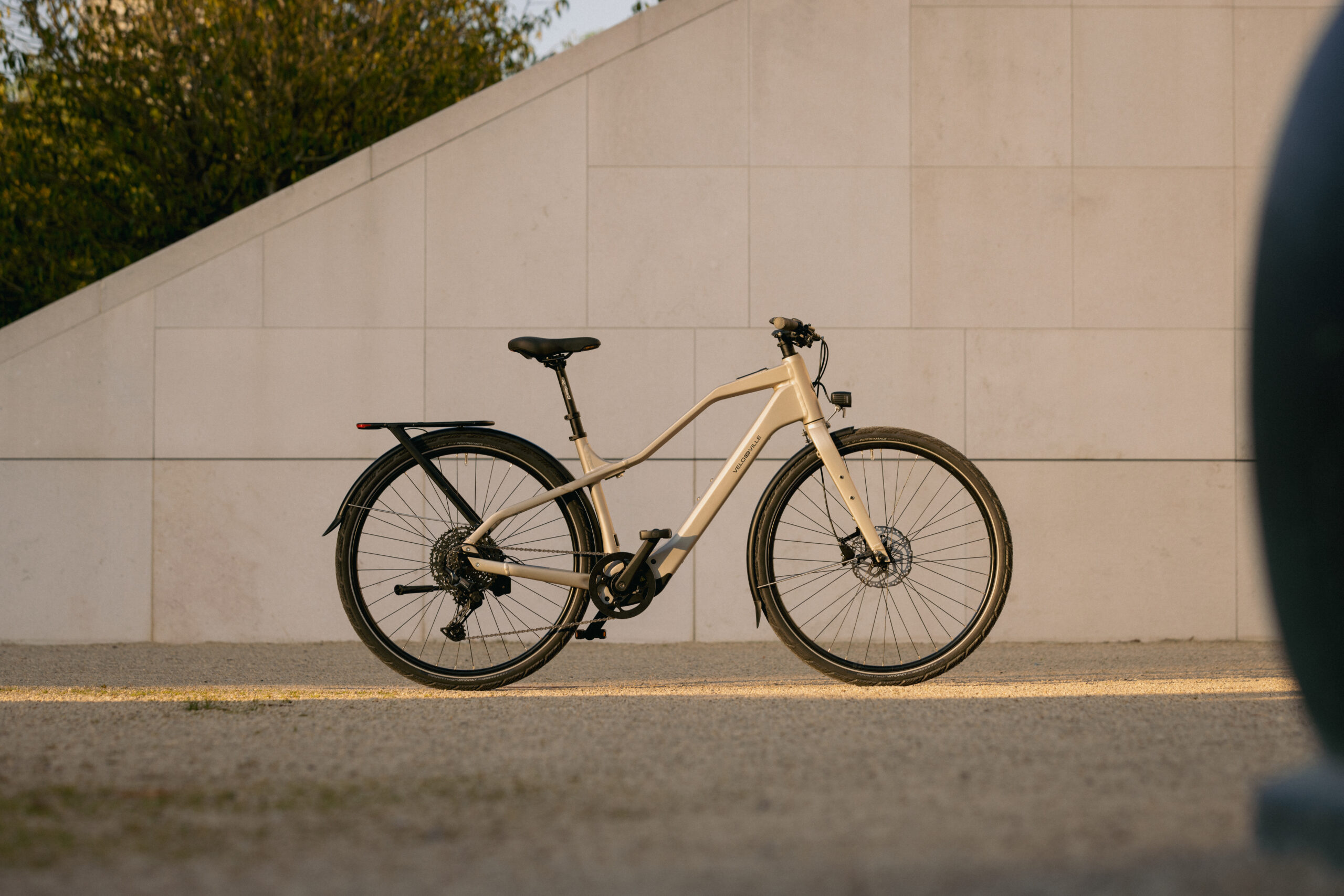 Velo De Ville Revo-C with DJI Avinox M1 motor side-on