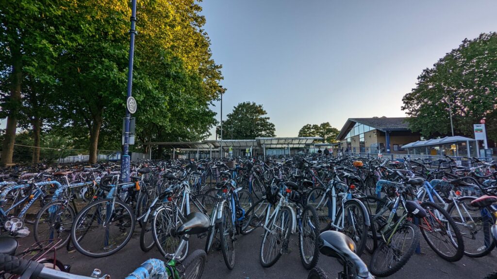 Oxford station bike parking