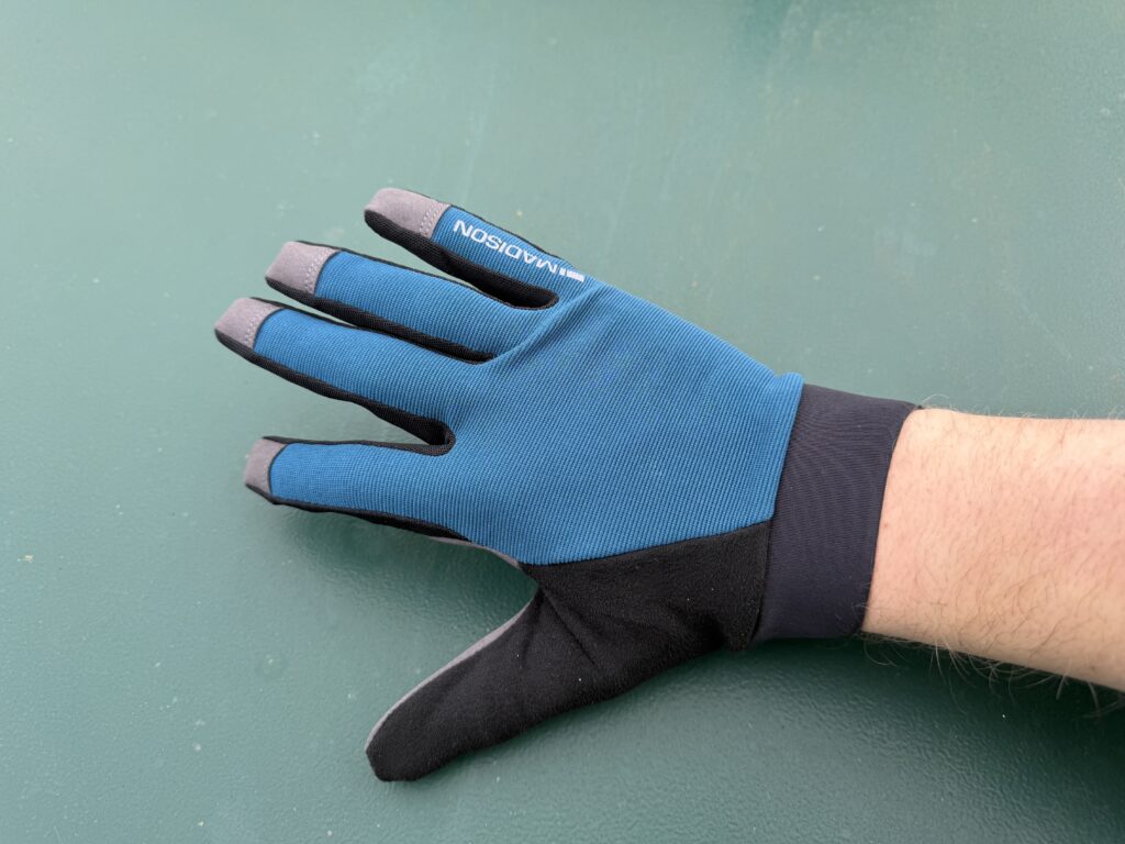 2026-madison-freewheel-gloves-on.jpeg