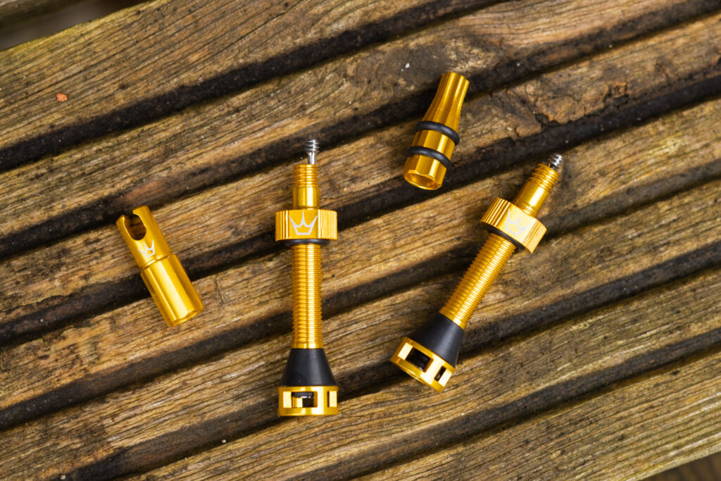 2026 peaty's holeshot fast flow tubeless valves 5ct